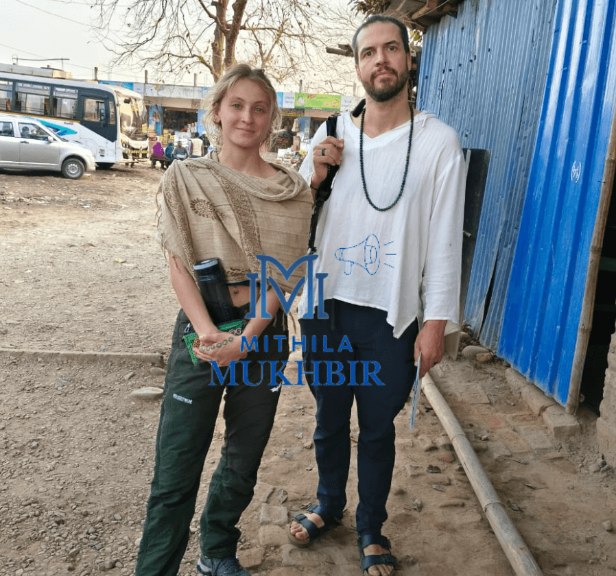 Madhubani जिले के पिपरौन चेक पोस्ट पर सशस्त्र सीमा बल (SSB ) की 48वीं वाहिनी, जयनगर के सीमा संपर्क दल (BIT) ने दो विदेशी नागरिकों—जर्मनी के इरविन लाके (31 वर्ष) और ऑस्ट्रेलिया की एलेक्सिया तारा मेगराइथ (25 वर्ष)—को भारतीय सीमा से नेपाल में प्रवेश करने से रोका। उनके पासपोर्ट और ई-वीजा की जांच में पता चला कि वे 17 अक्टूबर 2024 को चेन्नई के अन्ना अंतर्राष्ट्रीय हवाई अड्डे के माध्यम से भारत में प्रवेश किए थे।