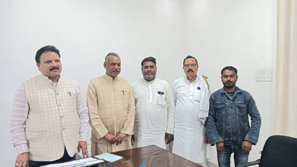 राज्य के खाद्य एवं उपभोक्ता संरक्षण निदेशक से मानवाधिकार संरक्षण प्रतिष्ठान दरभंगा के जिलाध्यक्ष प्रदीप कुमार चौधरी ने की मुलाकात 14 मानवाधिकार संरक्षण प्रतिष्ठान दरभंगा के जिलाध्यक्ष प्रदीप कुमार चौधरी ने राज्य के खाद्य एवं उपभोक्ता संरक्षण निदेशक से की मुलाकात