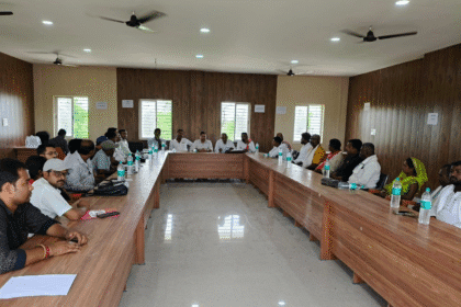 फुलपरास में बीस सूत्री कार्यक्रम कार्यान्वयन समिति की पहली बैठक आयोजित, विकास योजनाओं पर हुई विस्तृत चर्चा