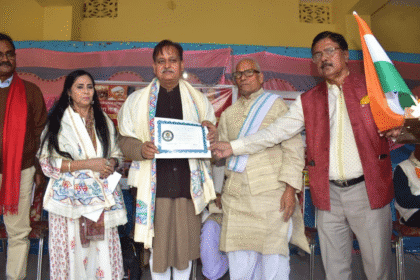 बिशनपुर में हुए 13वें क्रिएटिव हिस्ट्री वार्षिक सम्मलेन 2025 में ग्रामीण इतिहास, ‘इतिहास समाचार’ लोकार्पण और अंतरराष्ट्रीय गिरमिटिया सम्मान पर हुई चर्चा