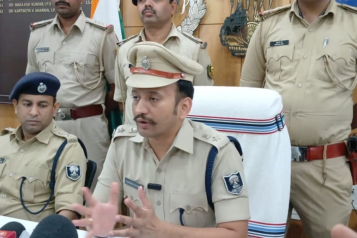 पटना में 25 करोड़ की ब्राउन शुगर बरामद, दो गिरफ्तार, पुलिस सिपाही की भूमिका सामने 11 पटना ब्राउन शुगर बरामद पुलिस कार्रवाई