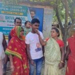 घोघरडीहा के मेधावी छात्र चंदन कुमार मलिक जिन्होंने मैट्रिक में 96 प्रतिशत अंक हासिल किए