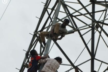 फुलपरास महुलिया 33 हजार वोल्ट पोल घटना