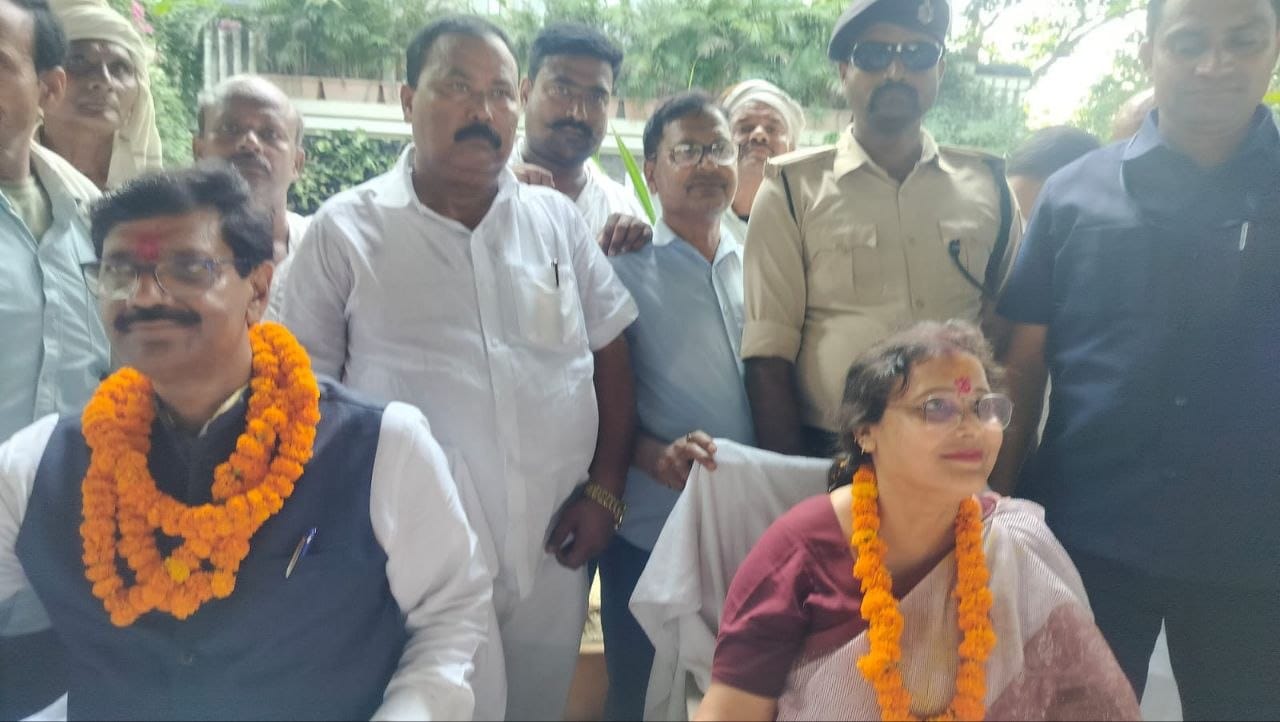 फुलपरास में मंत्री शीला मंडल का स्वागत